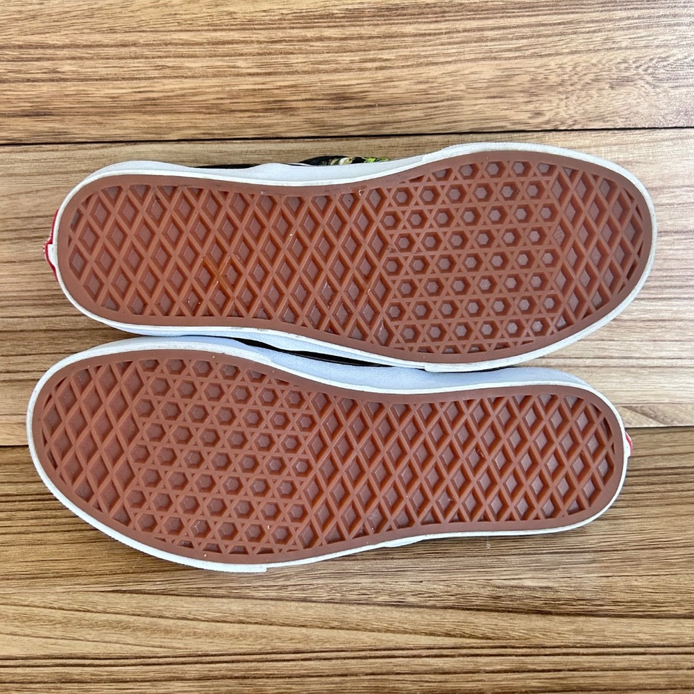 Vans Skull Fruit slip on sneakers Womens 6.5 - Picture 6 of 8